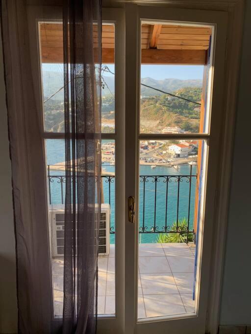 Holiday home Evdilos' Balcony